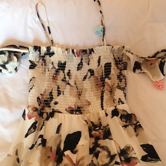 Off shoulder ivory floral maxi - Picture 2 of 5